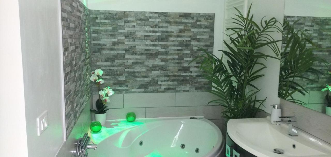 Bed & Breakfast Dimora Felice Остуні Екстер'єр фото